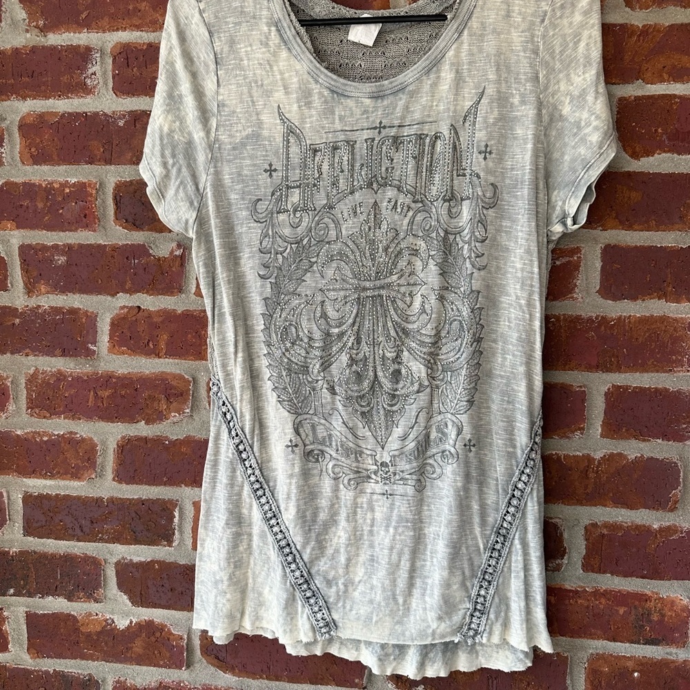 Affliction top‎